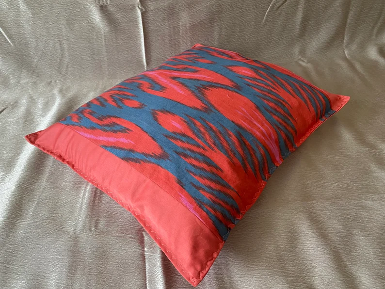 Ikat pillowcase - Image 3