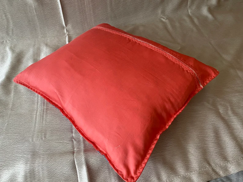 Ikat pillowcase - Image 2
